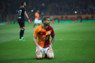 米兰体育官网首页-水上“马拉松”激情四射，观众热情高涨  第2张